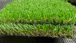 gazon artificiel pour aire de jeux.jpg