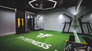 Gazon artificiel pour rev&ecirc;tement de sol de salle de sport.jpg