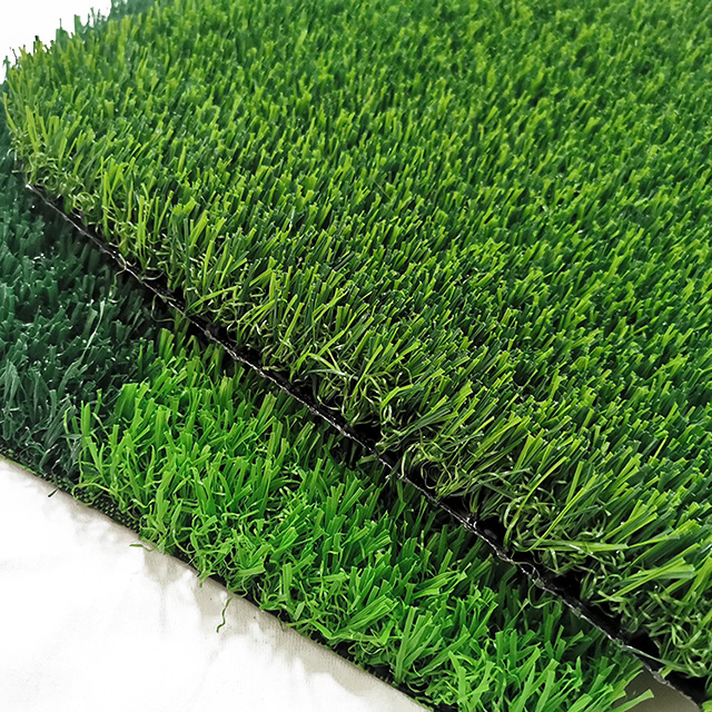 fotballgressbane til salgs