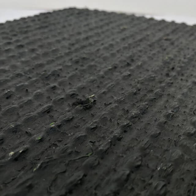 тепих од вештачке зелене траве