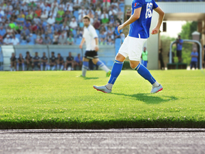 terrain de football en gazon artificiel.jpg